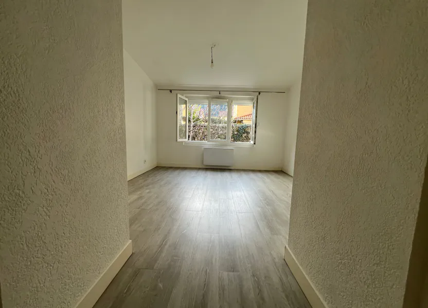 Appartement Avenue du 8 Mai 1945 à Tournon-sur-Rhône