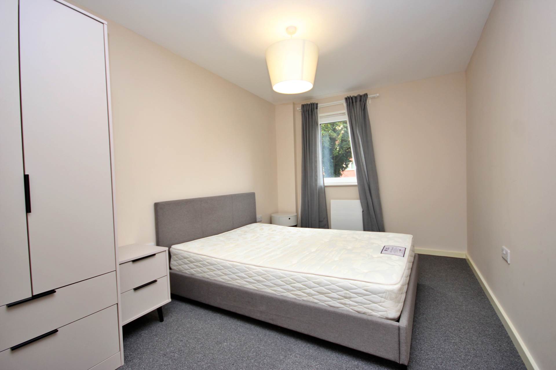 Flat Shawheath Close in Manchester