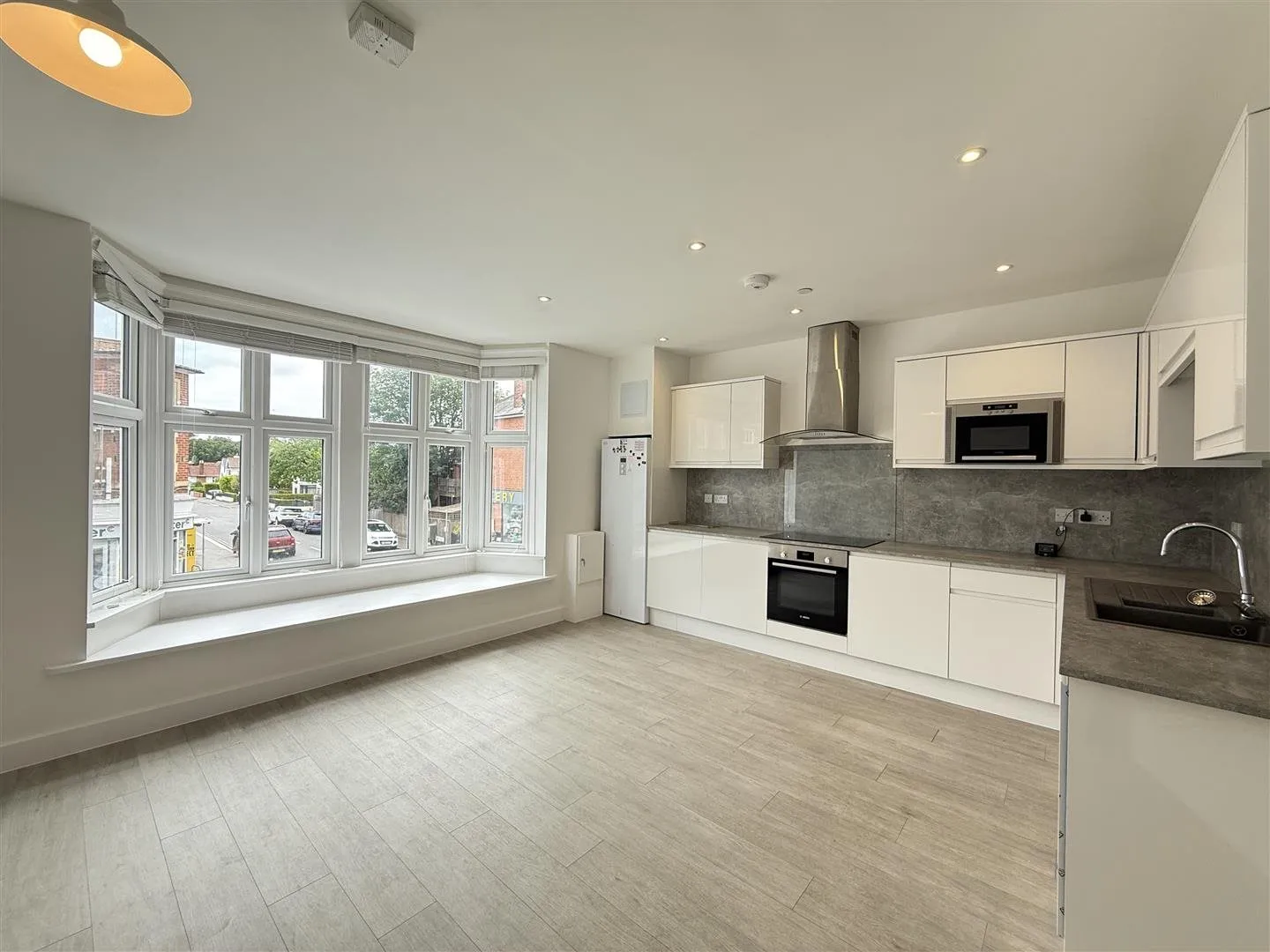 Flat Westlands Drive in Poole