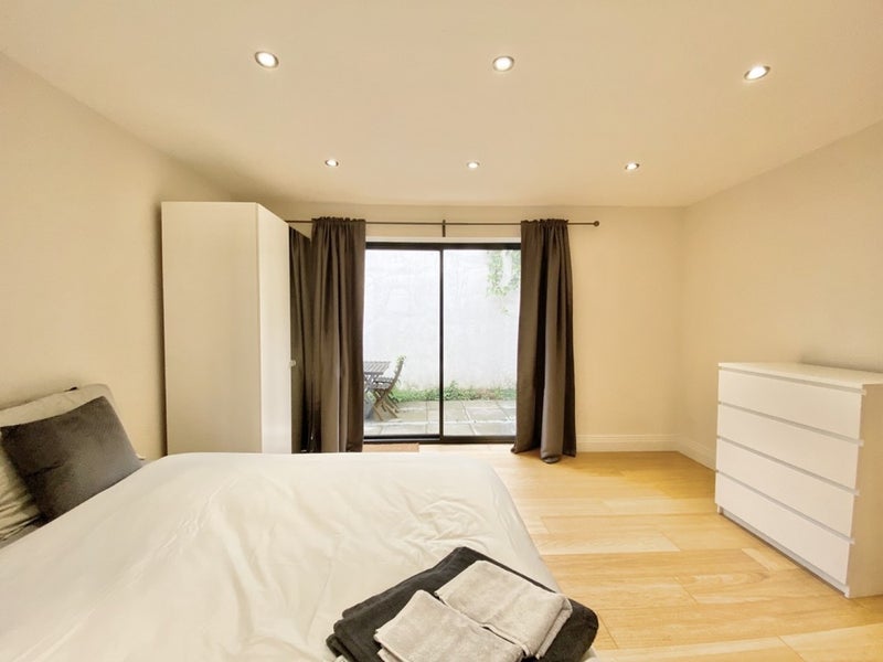 Room Lotus Mews in Greater London