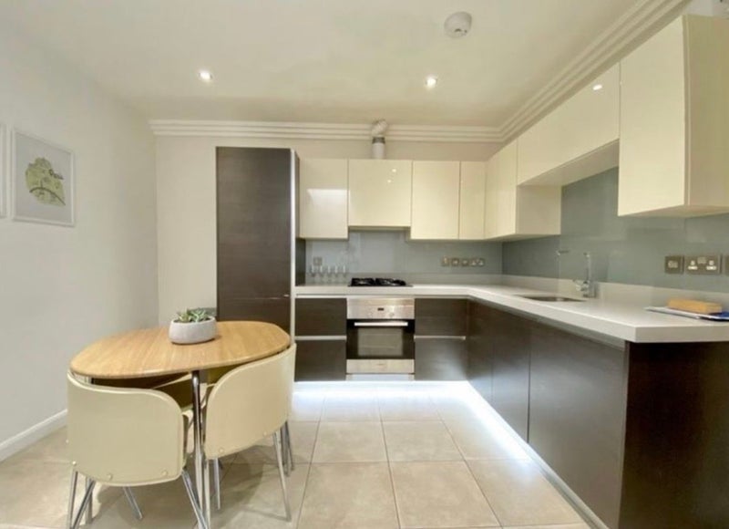 Room Lotus Mews in Greater London