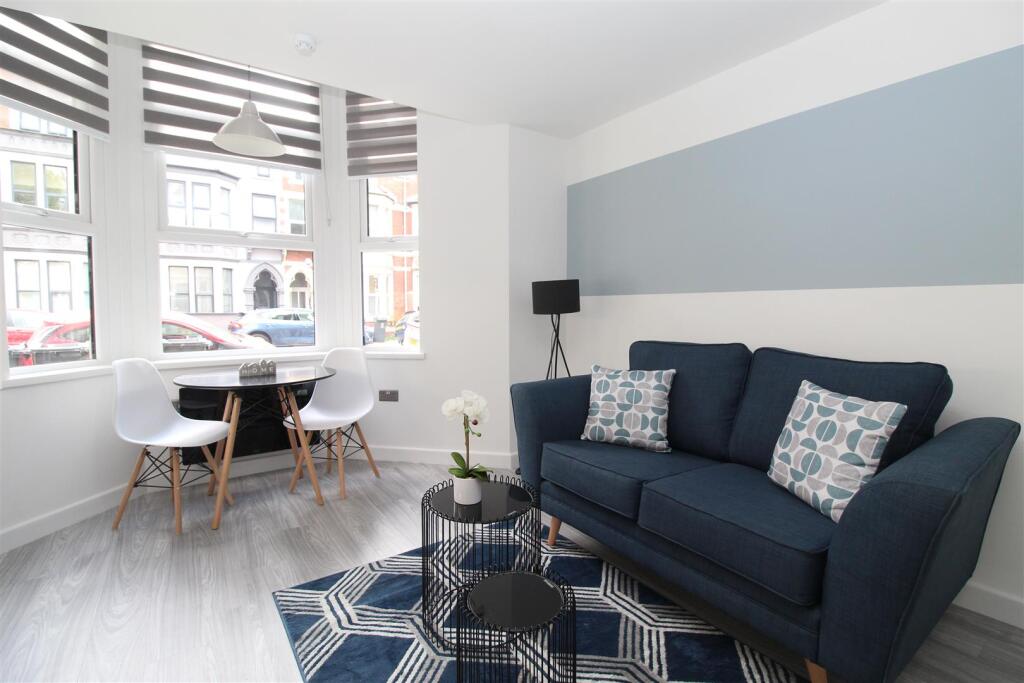 Flat Connaught Road in Cardiff