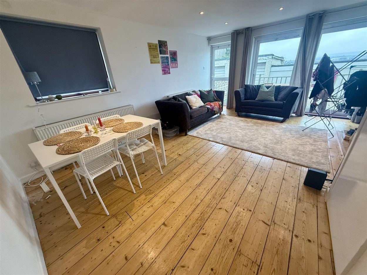 Room Clifton Wood Road in Bristol