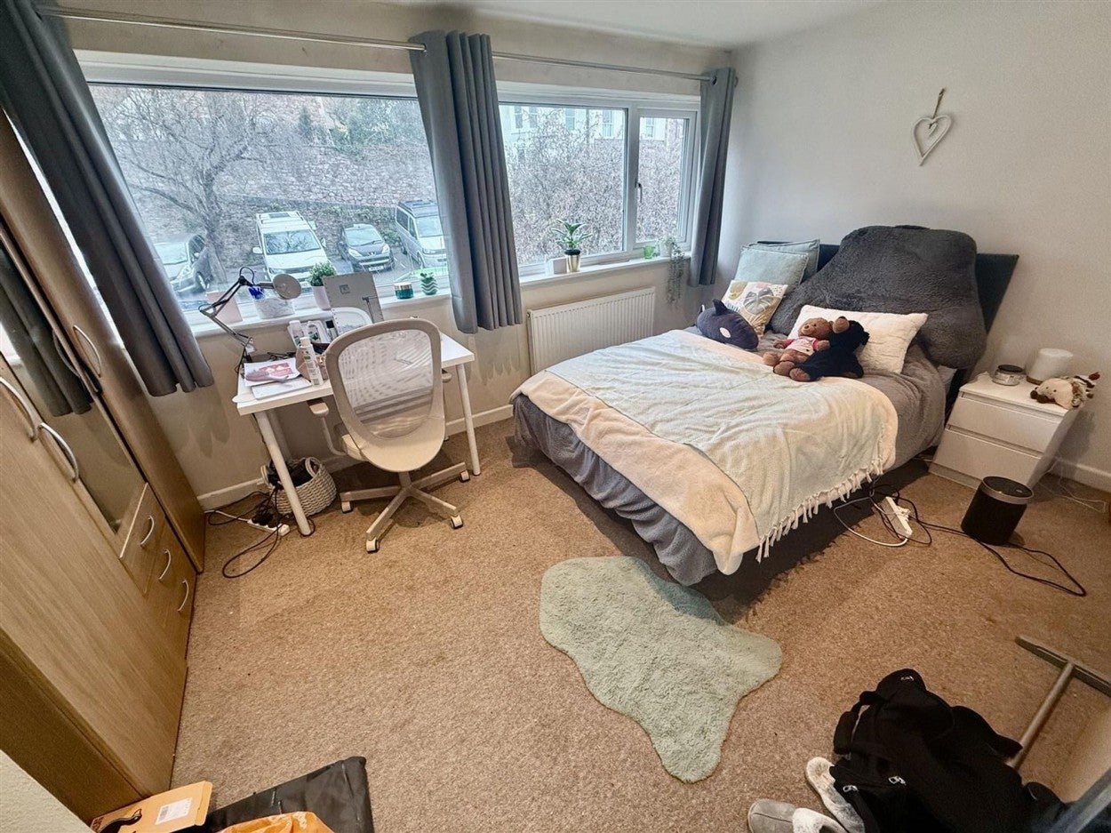 Room Clifton Wood Road in Bristol