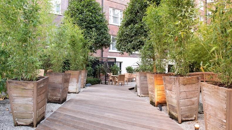 Flat Hill Street in City of Westminster