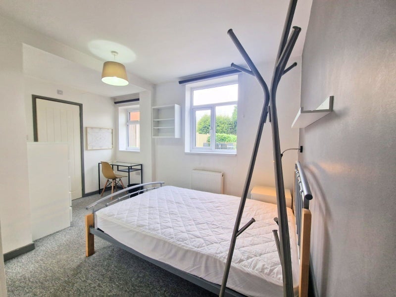 Room Apsley Road in Sandwell