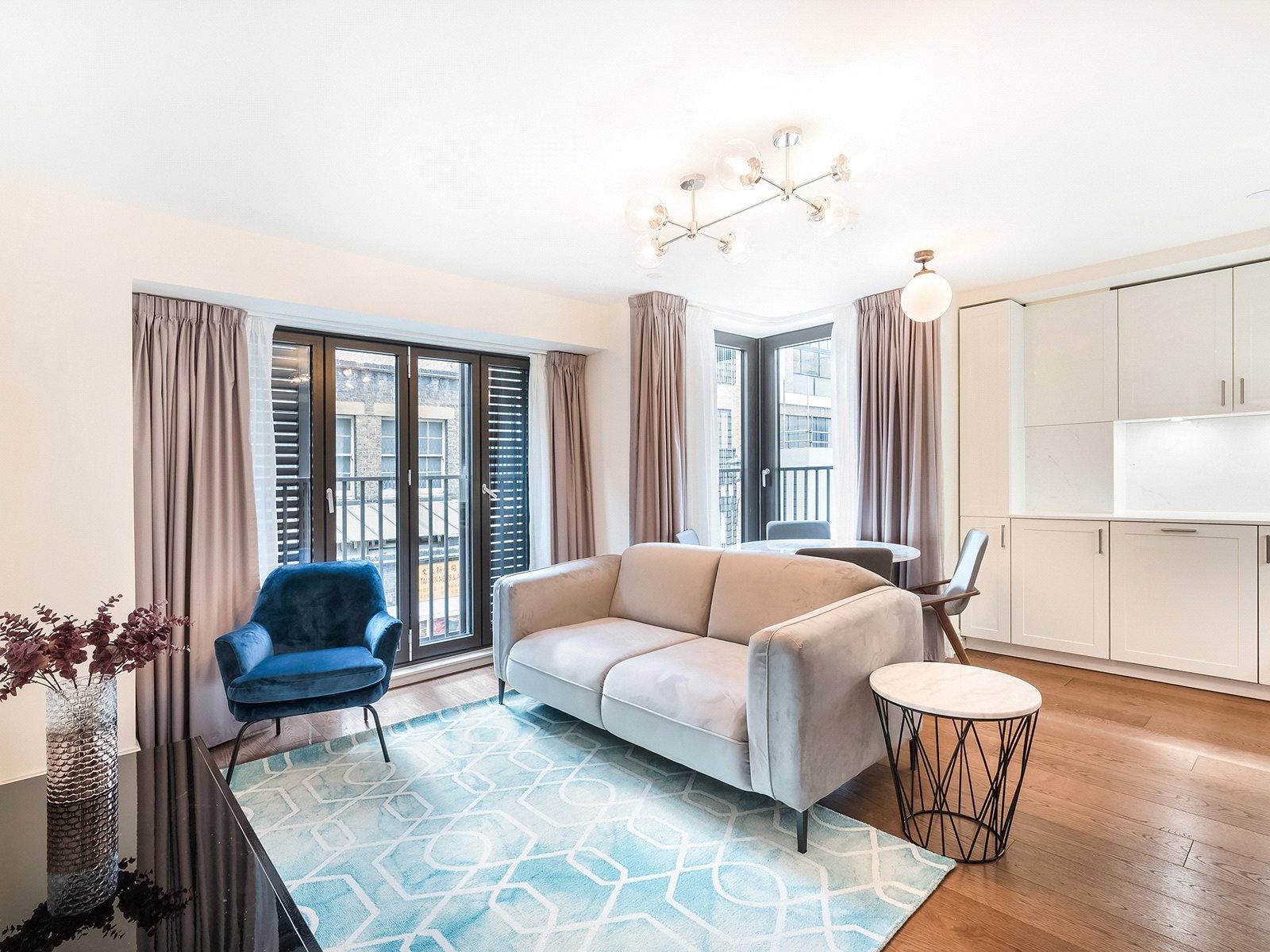 Flat Dean Street in City of Westminster