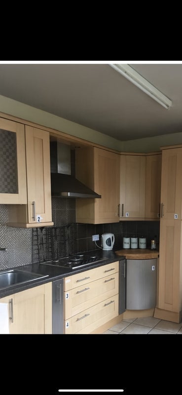 Room Manor Road in Rugby