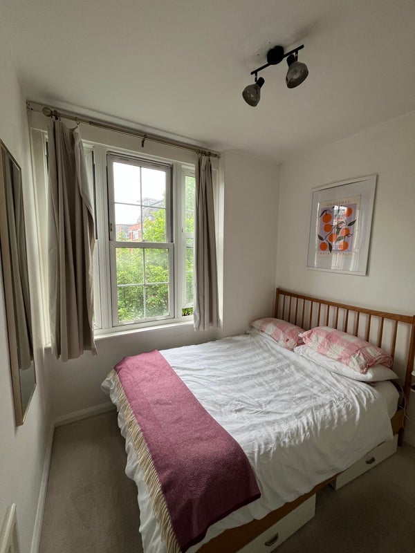 Flat Fair Street in Greater London