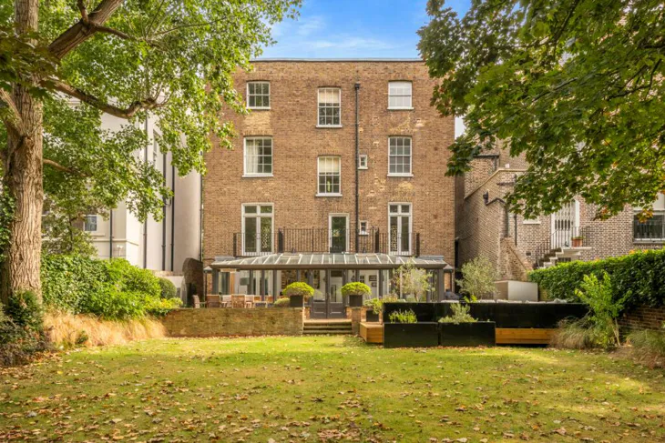 House Hamilton Terrace in City of Westminster
