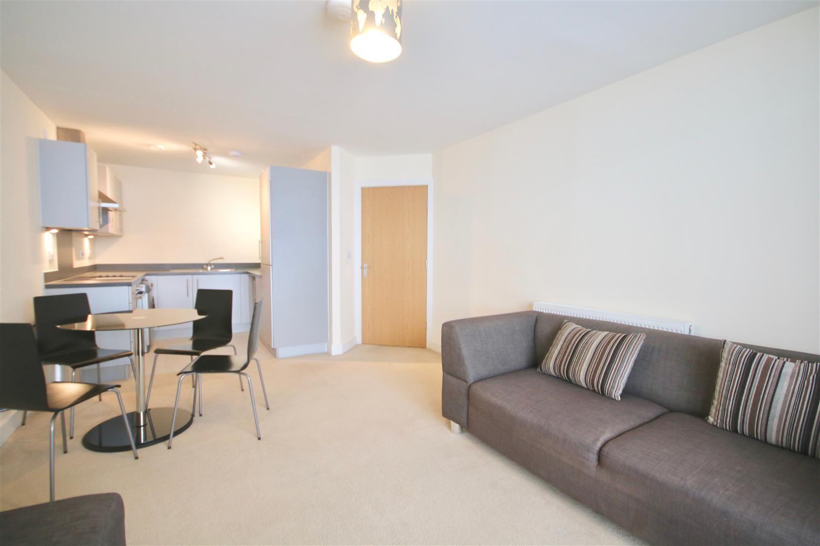 Flat Fratton Way in Portsmouth
