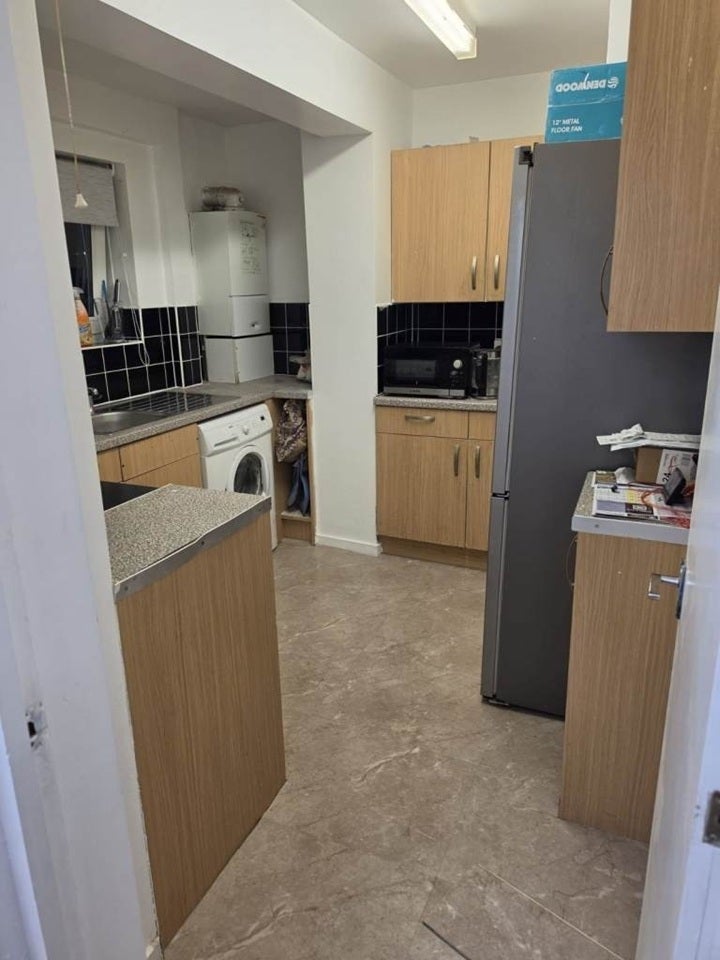 Flat Bulrush Terrace in Greater London