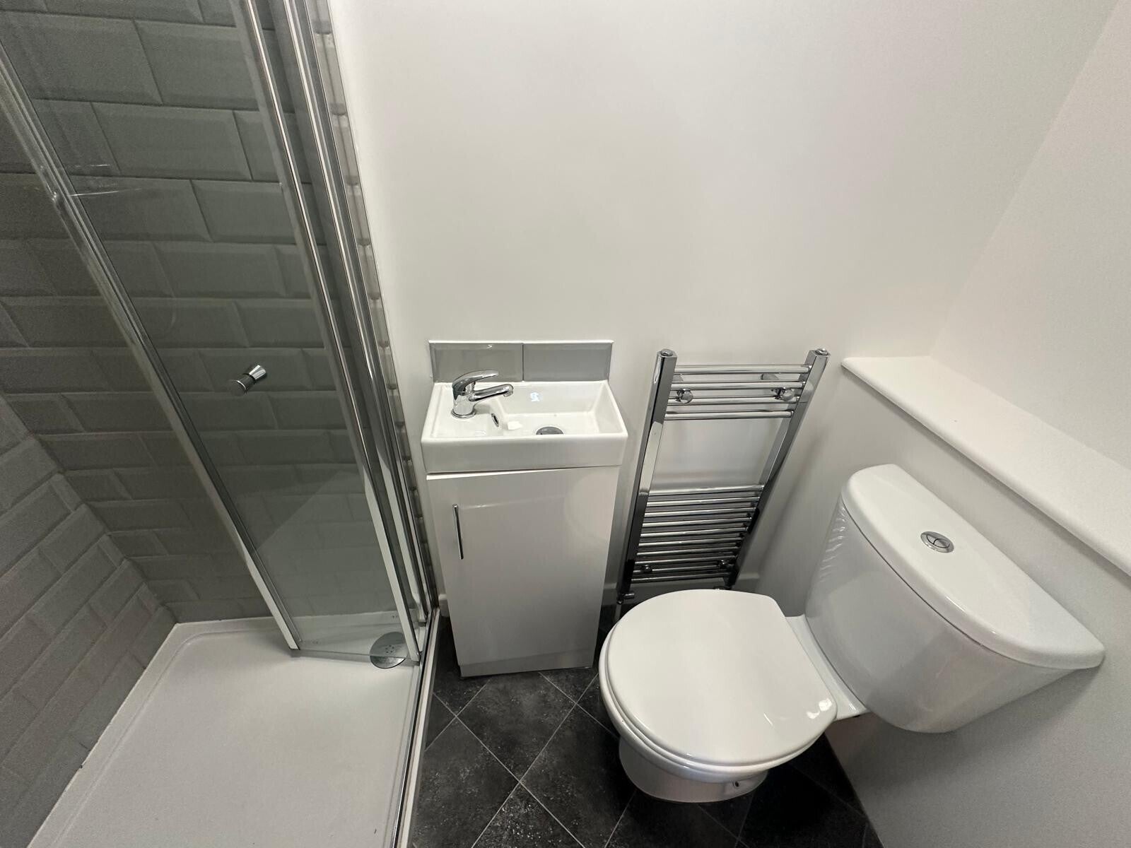 Room Breedon Hill Road in Derby