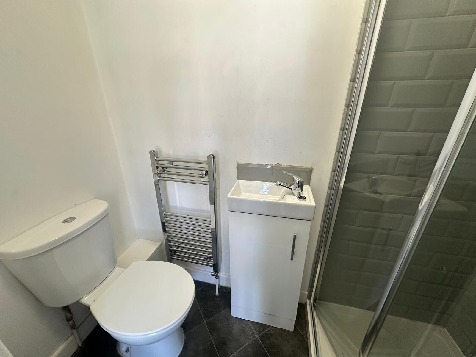 Room Breedon Hill Road in Derby