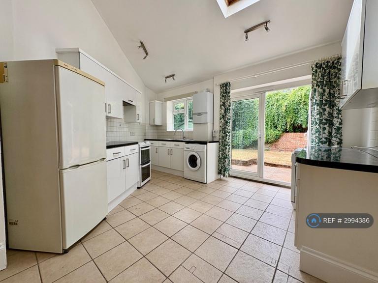 Flat Thane Villas in Greater London