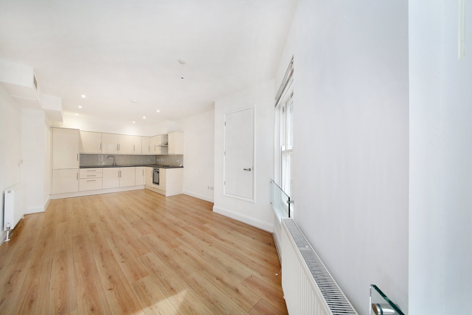 Flat Railton Road in Greater London