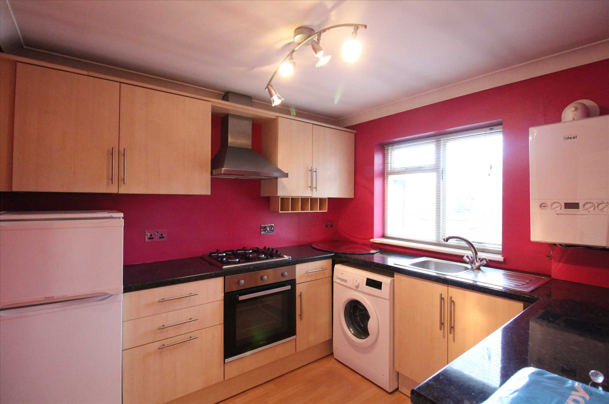 Flat Belton Way West in Southend-on-Sea