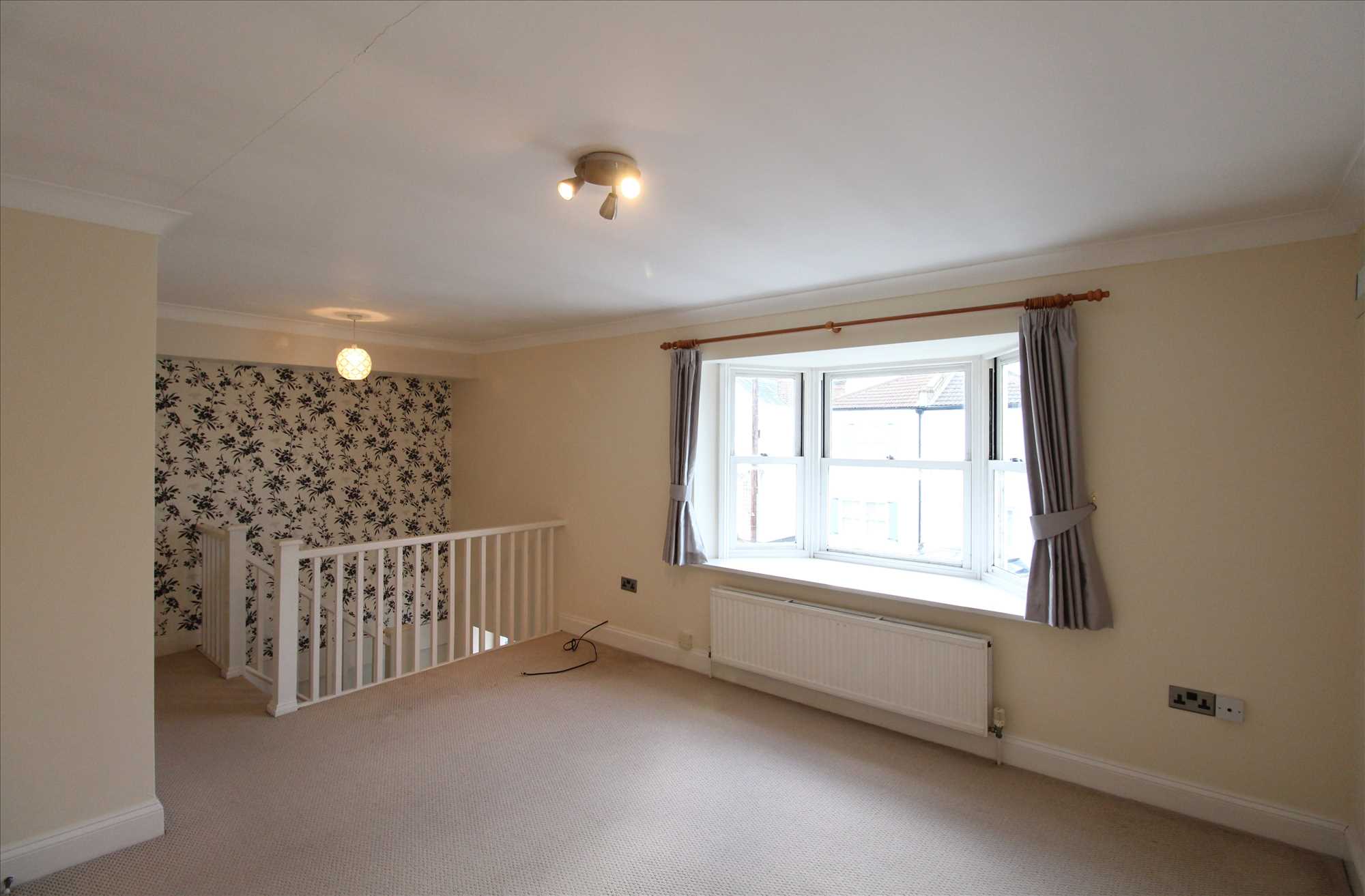 Flat Belton Way West in Southend-on-Sea