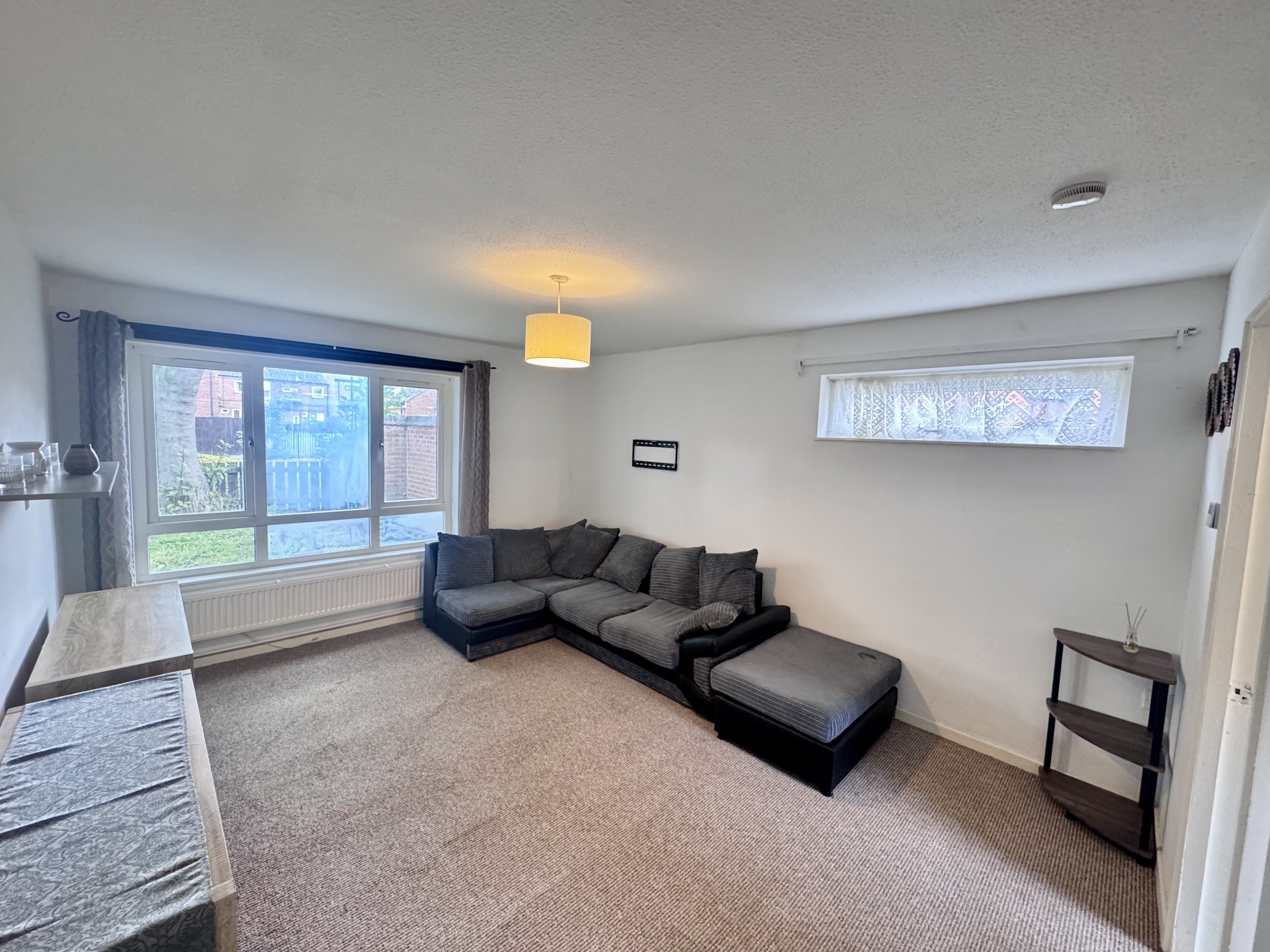 Flat Houseman Gardens in Nottingham