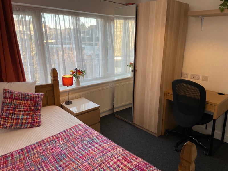 Room Second Avenue in Bristol