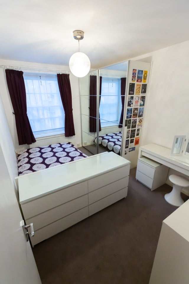 Flat Ossulston Street in Greater London