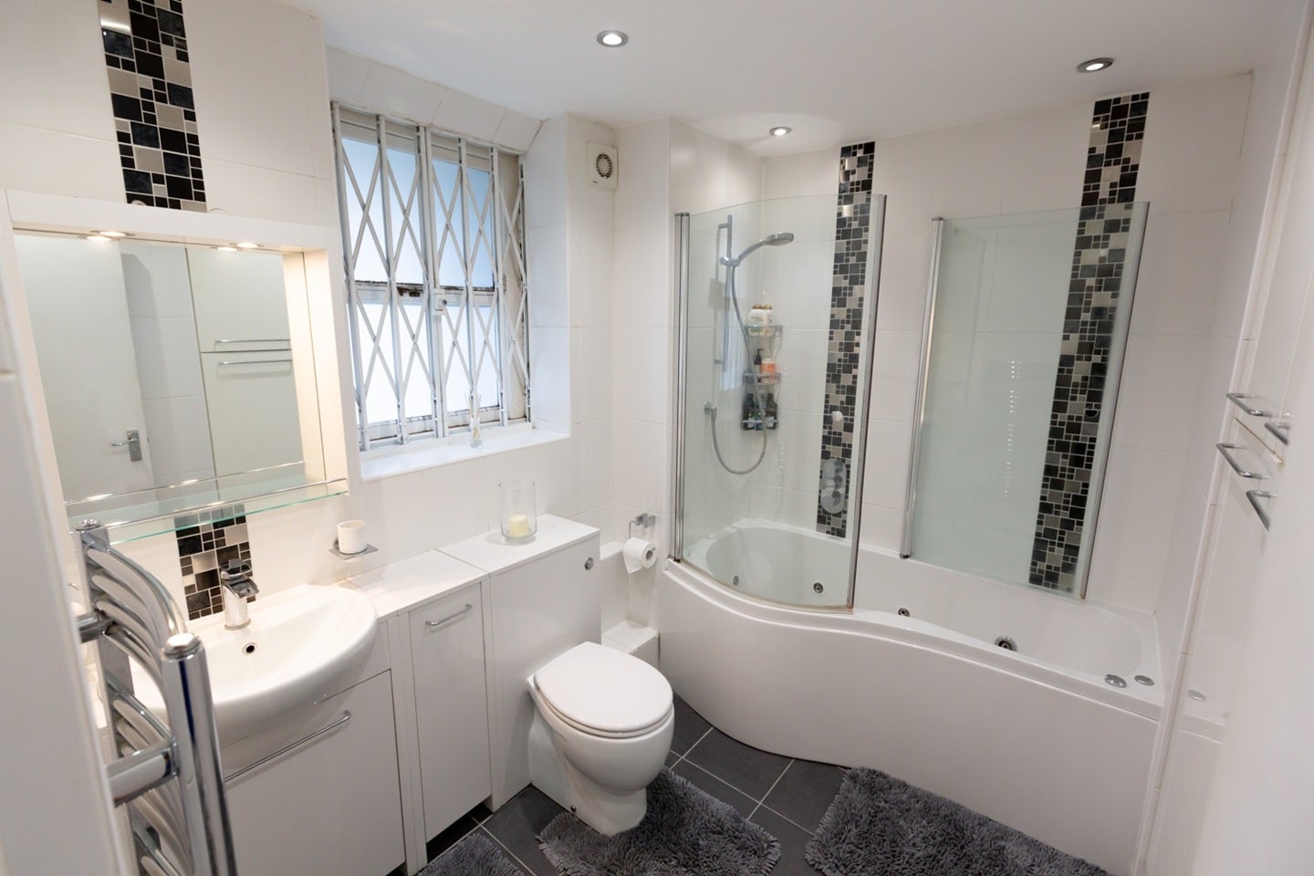 Flat Ossulston Street in Greater London