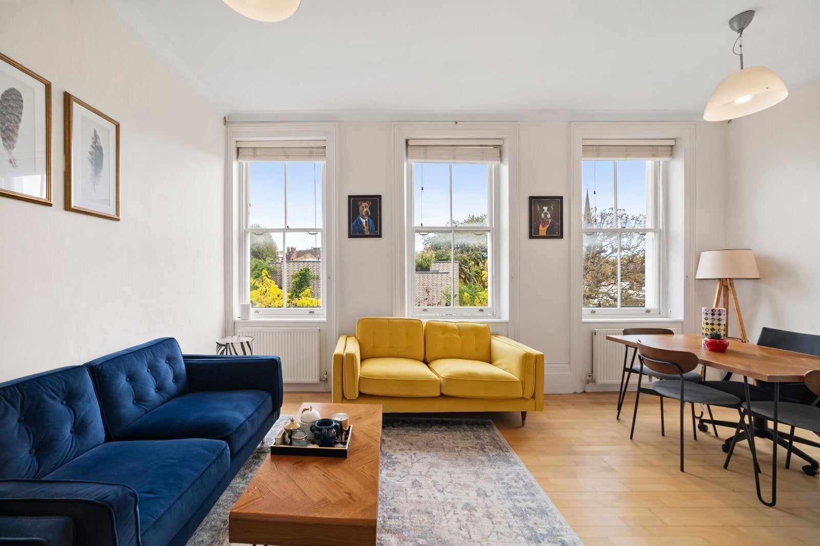 Flat Hornton Street in Greater London