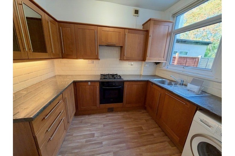 Flat First Avenue in Southend-on-Sea