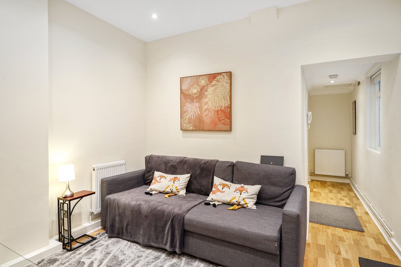 Flat Kynance Mews in Greater London
