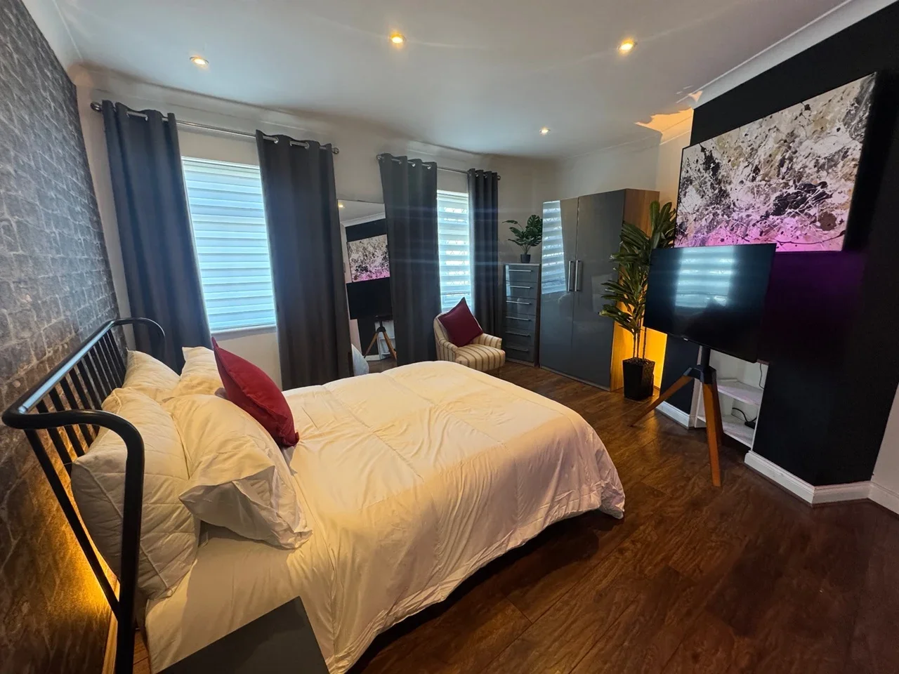 Room Kingston Road in Epsom and Ewell