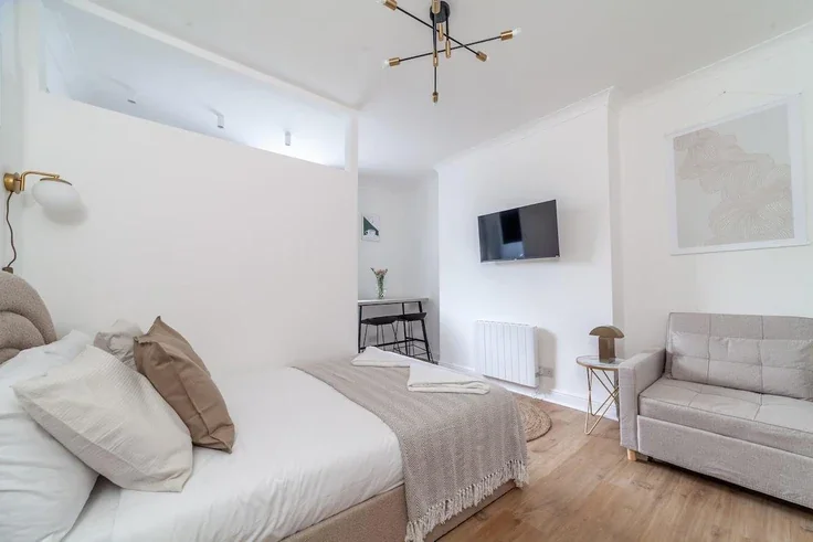 Flat Finsbury Park Road in Greater London
