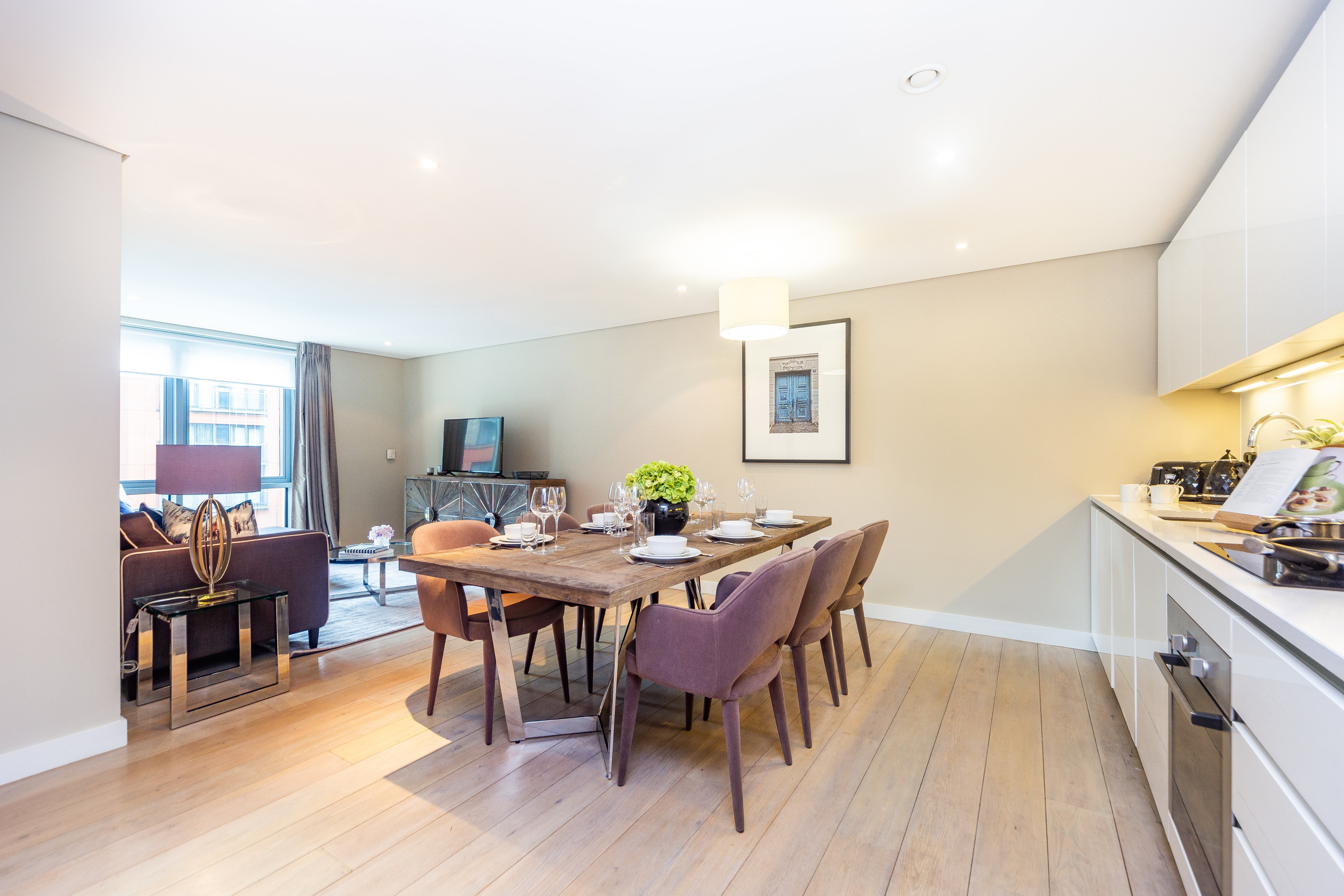 Flat Merchant Square in City of Westminster