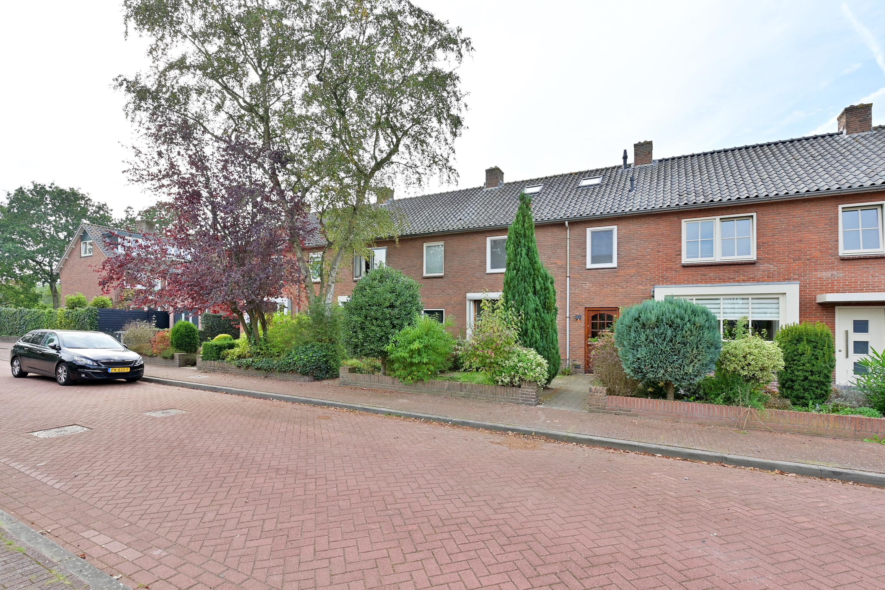 Huis Omroeplaan 30 in Huizen