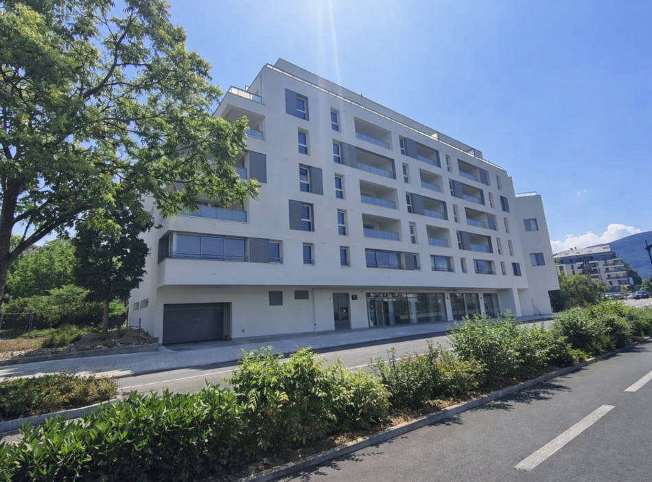 Flat Place de l'Hôtel de Ville in Annemasse
