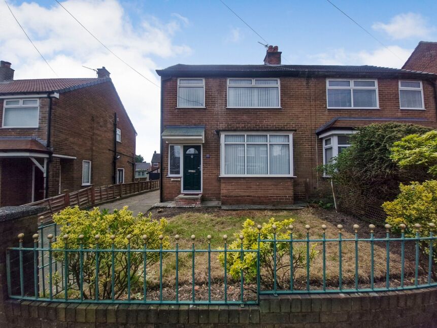 Flat Alexandra Crescent in Wigan