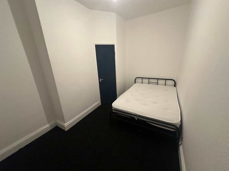 Flat Duke of York Street in Wakefield