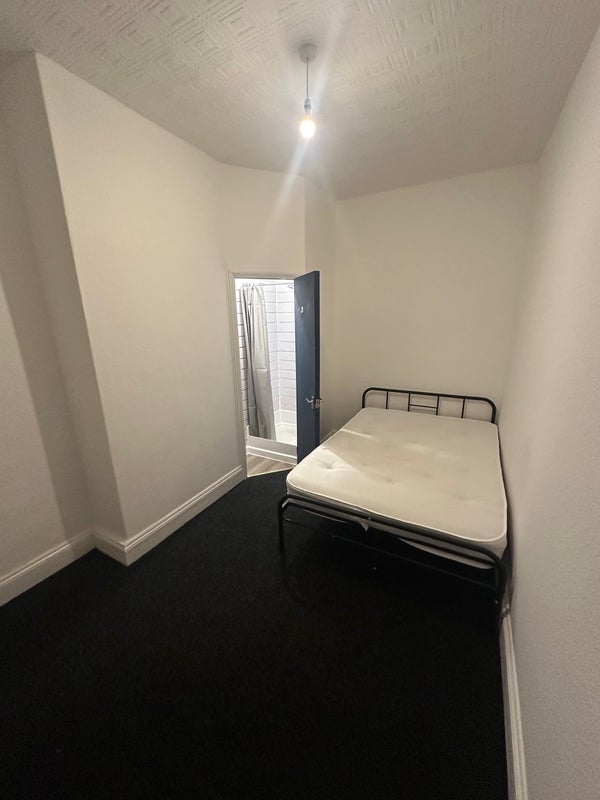 Flat Duke of York Street in Wakefield
