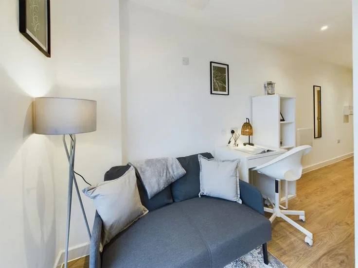 Flat Lissadel Street in Salford