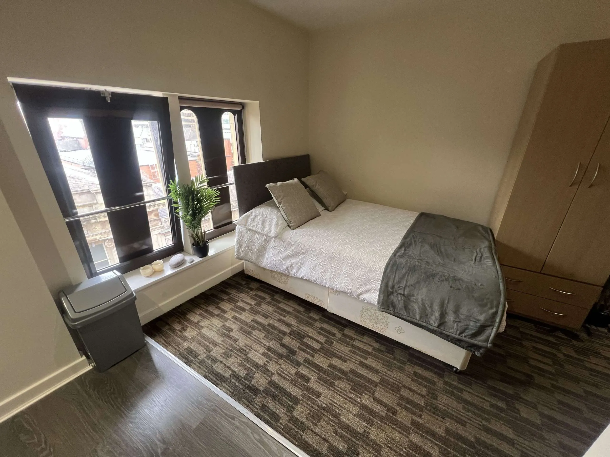 Flat Saint James Row in Sheffield