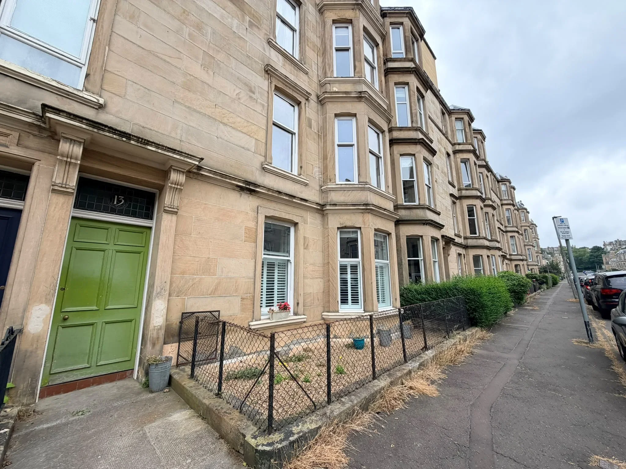 Flat Comely Bank Street in City of Edinburgh