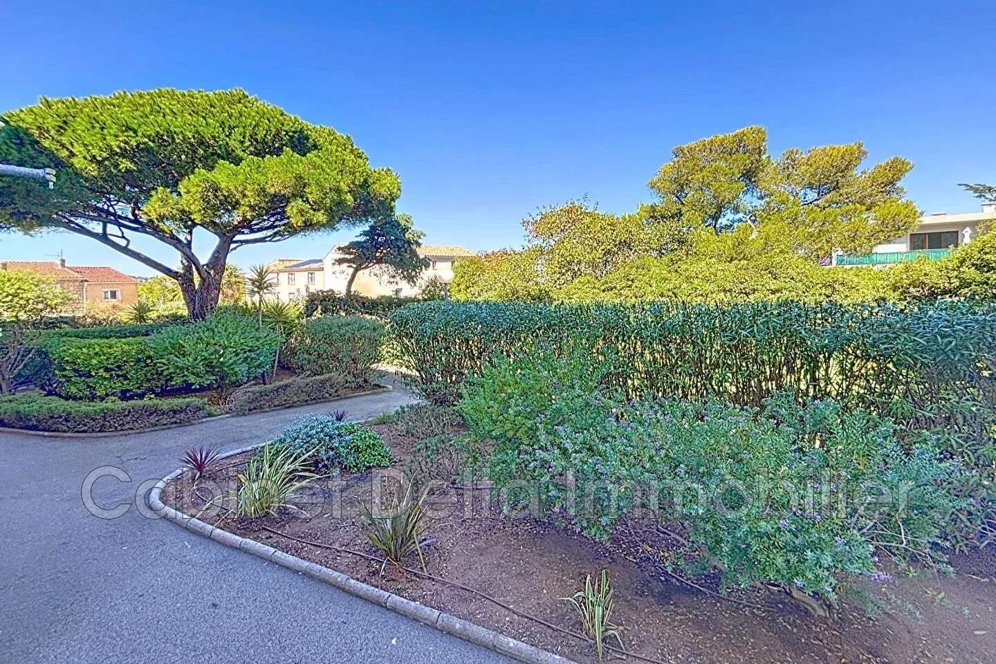 Flat Avenue du Deuxième Spahis in Sanary-sur-Mer