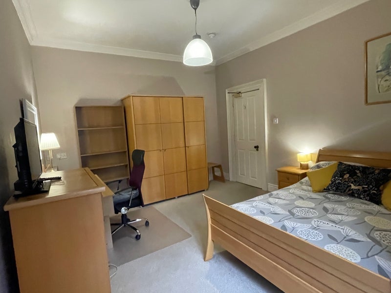 Room Manor Road in Rugby