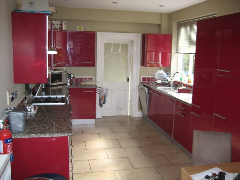 Room Manor Road in Rugby
