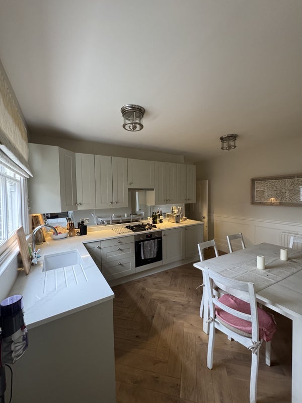 Room Wix's Lane in Greater London