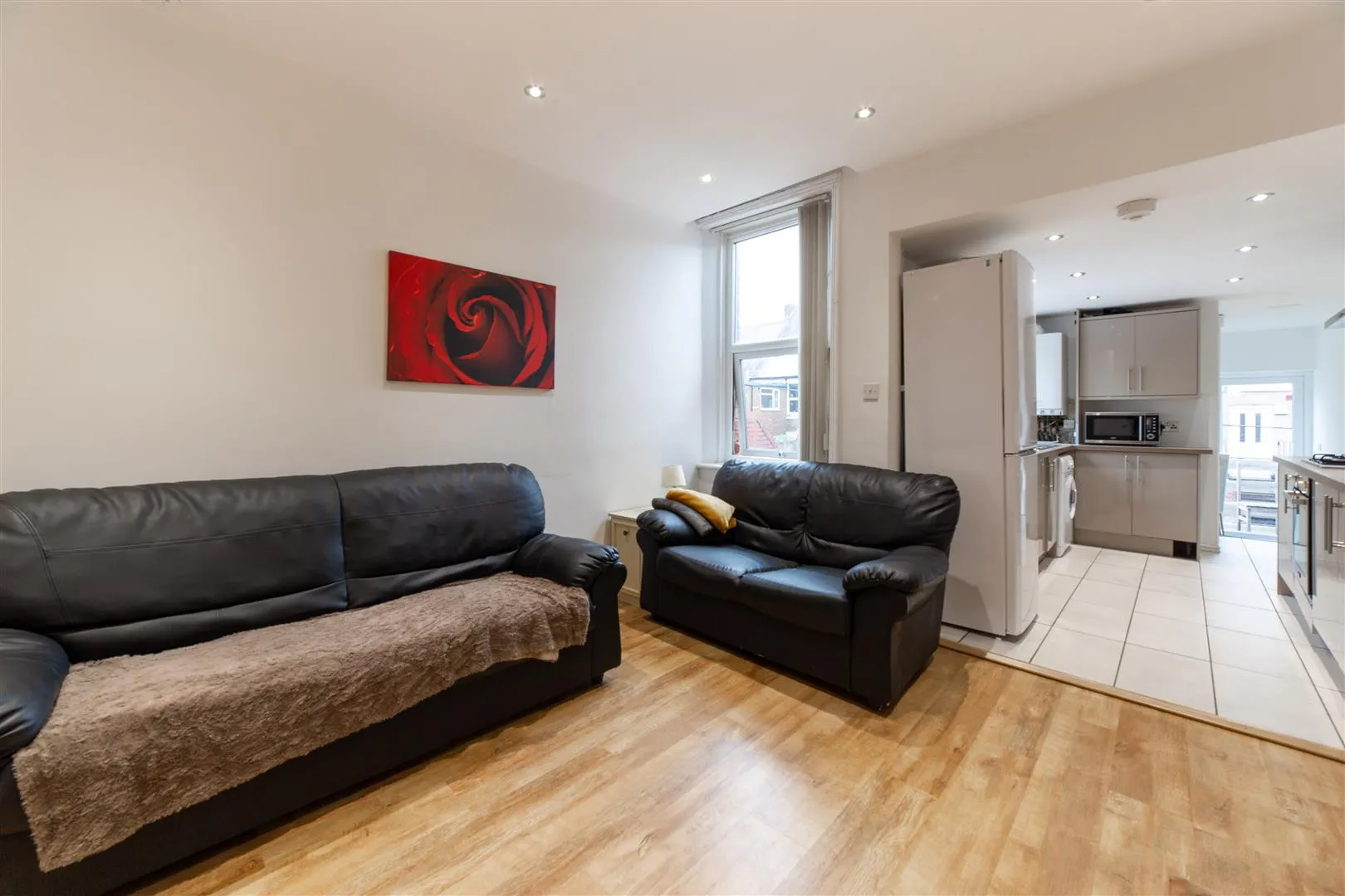 Flat Warwick Street in Newcastle upon Tyne