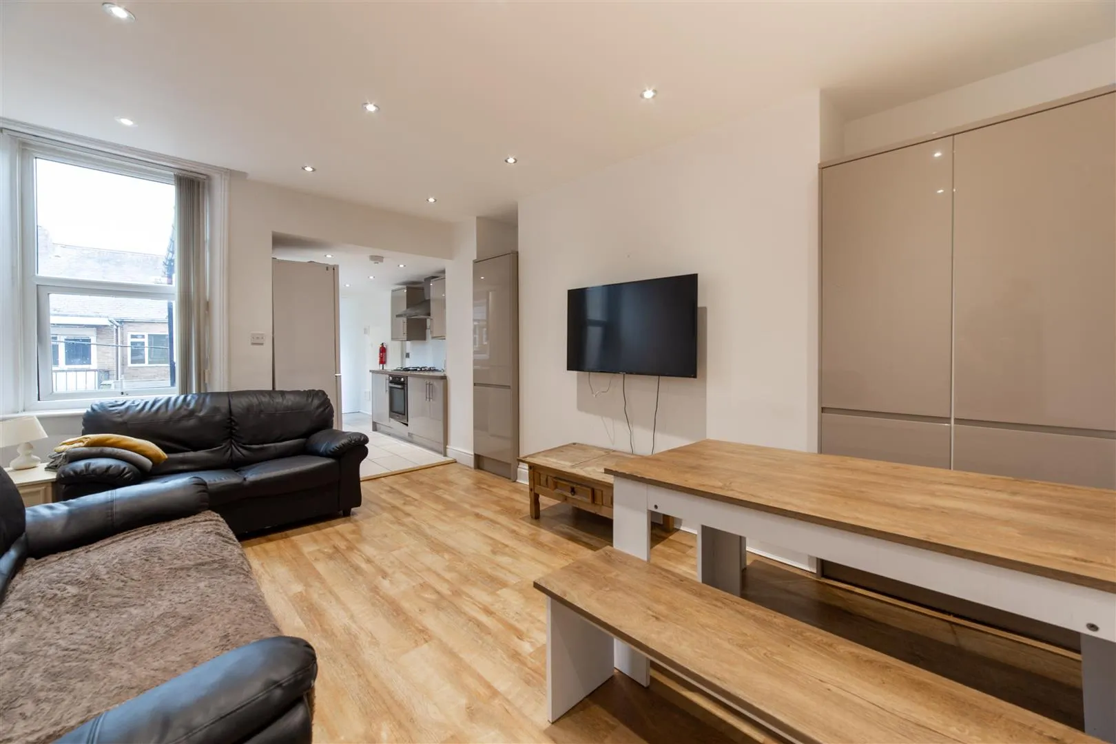 Flat Warwick Street in Newcastle upon Tyne