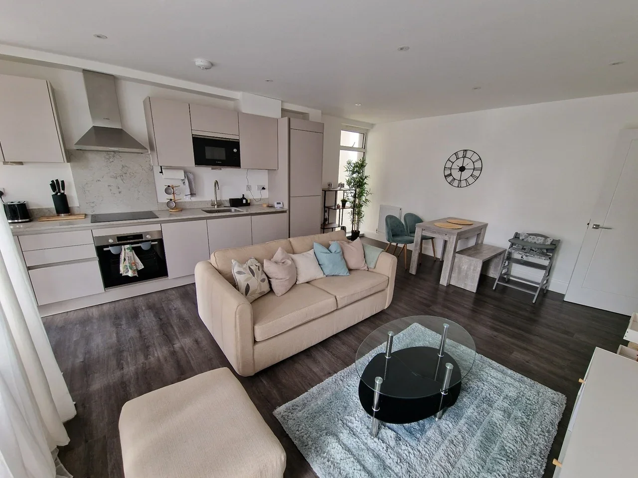 Flat Lewin Road in Greater London