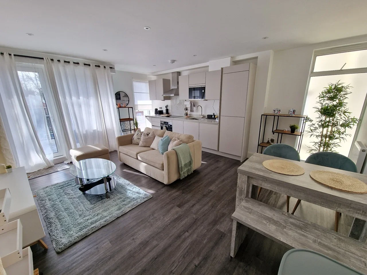Flat Lewin Road in Greater London