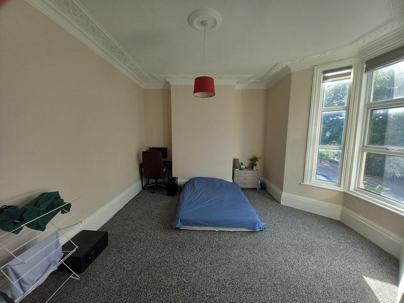 Room Coronation Road in Bristol