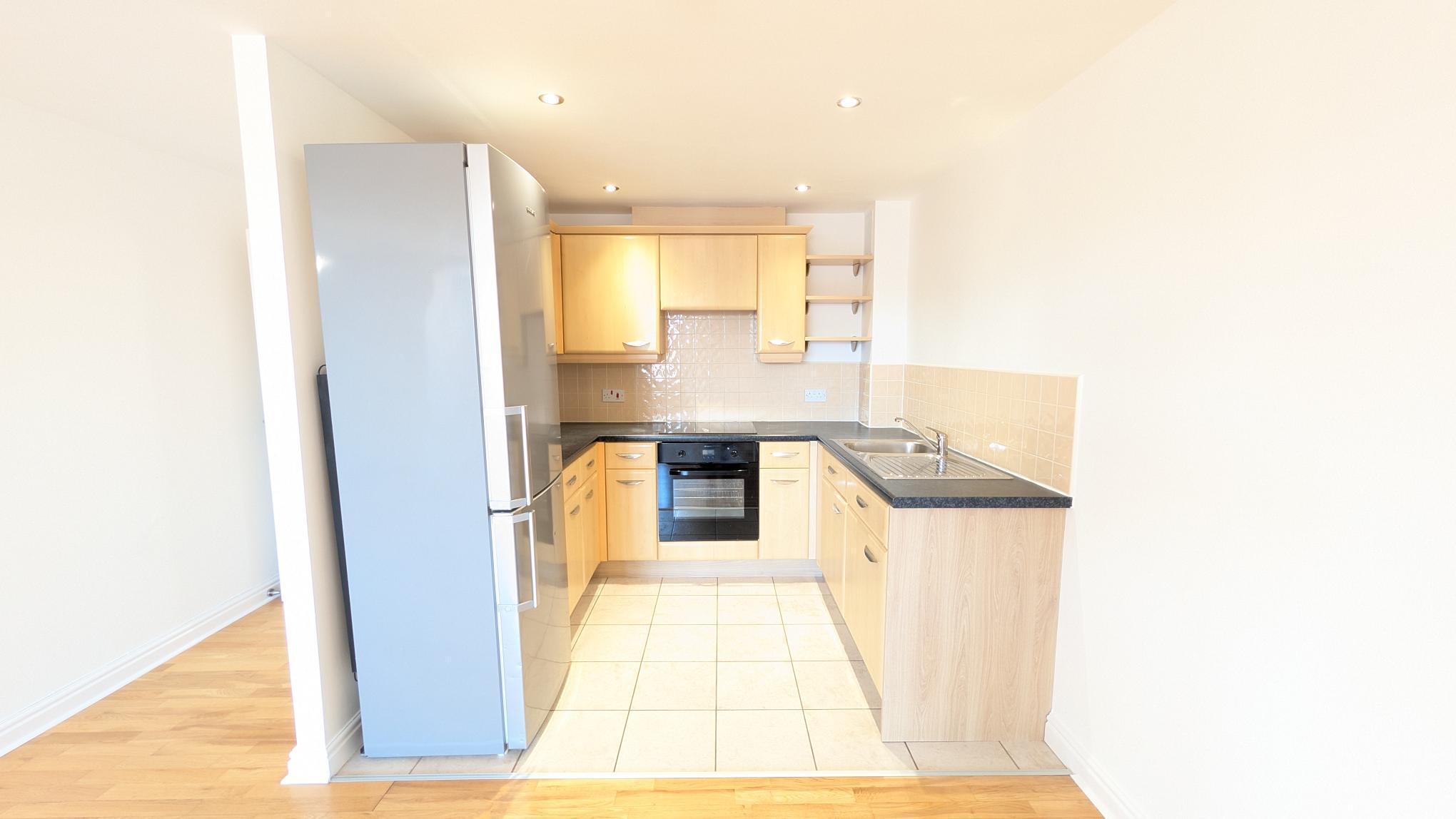 Flat Edison Way in Nottingham